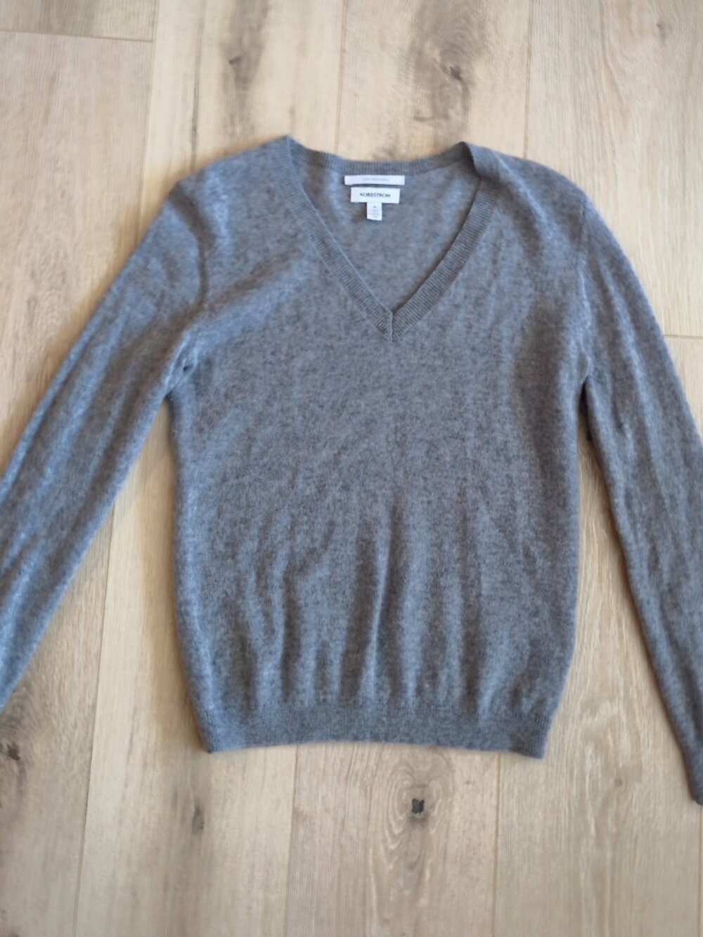 Nordstrom Cashmere Pullover V-neck Sweater Medium